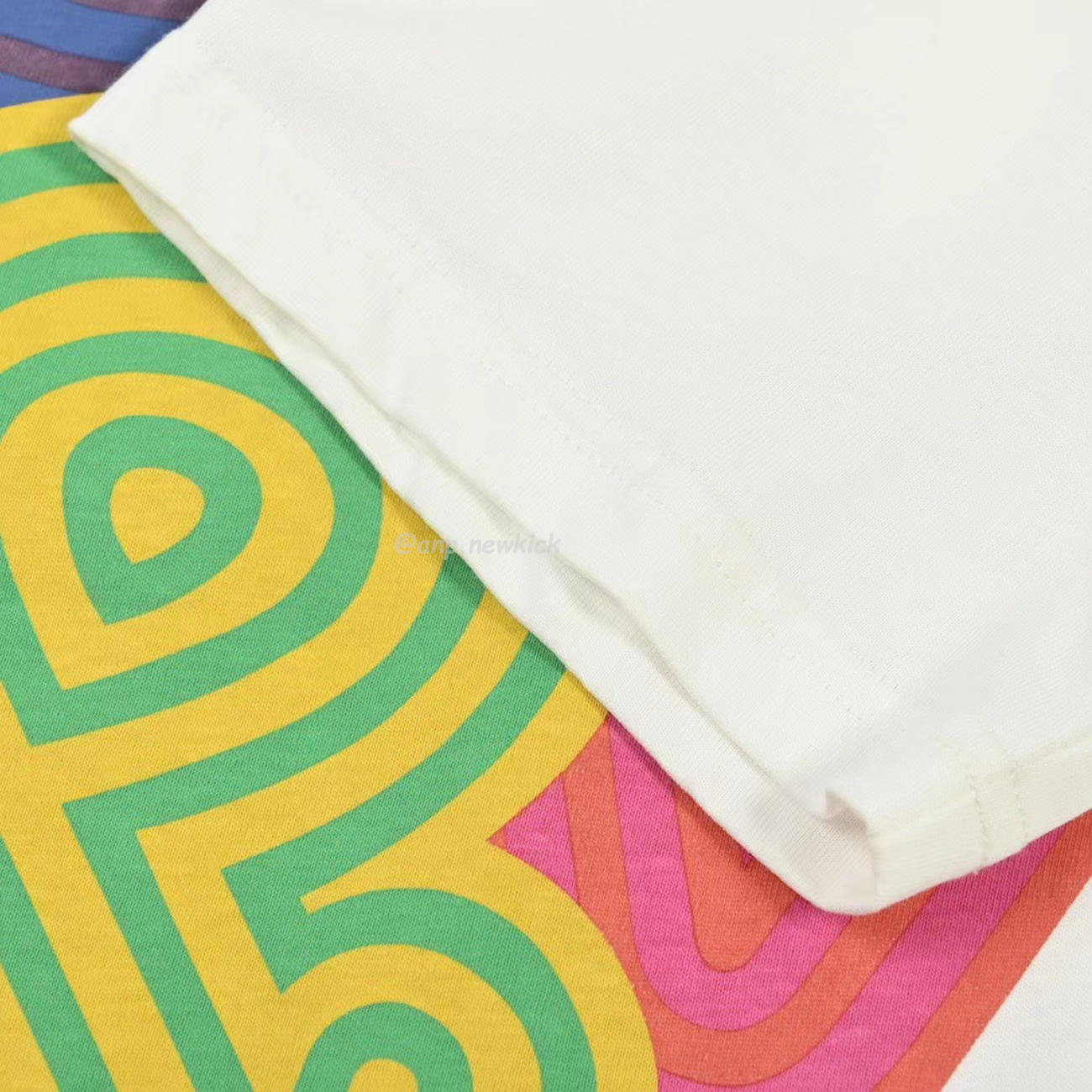 Louis Vuitton Colorful Letter Printed Short Sleeves T Shirt (3) - www.newkick.vip